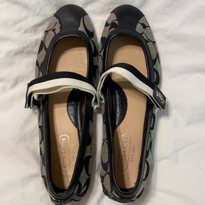 Coach Janey flats